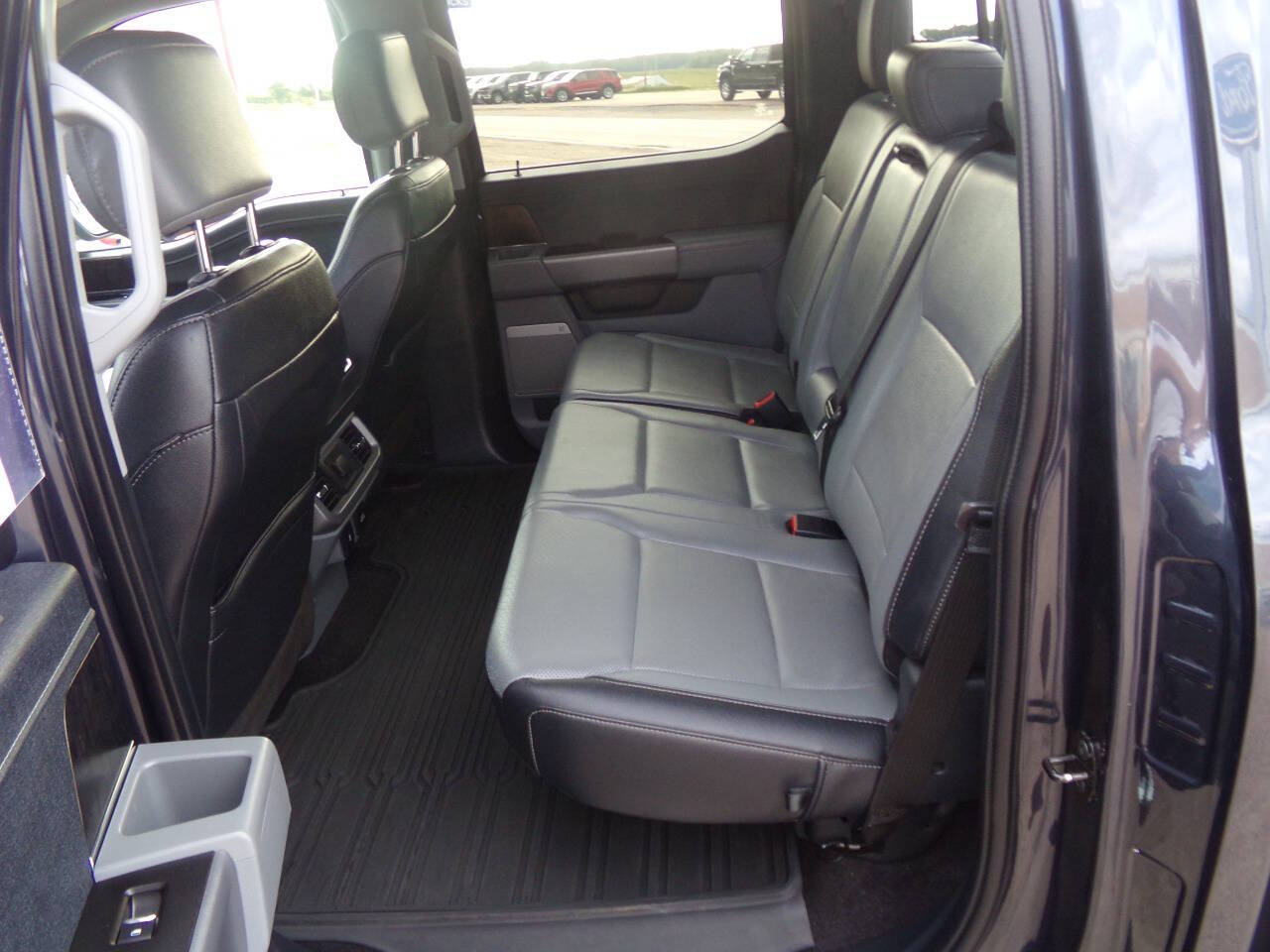 2022 Ford F-150 Lariat photo 10