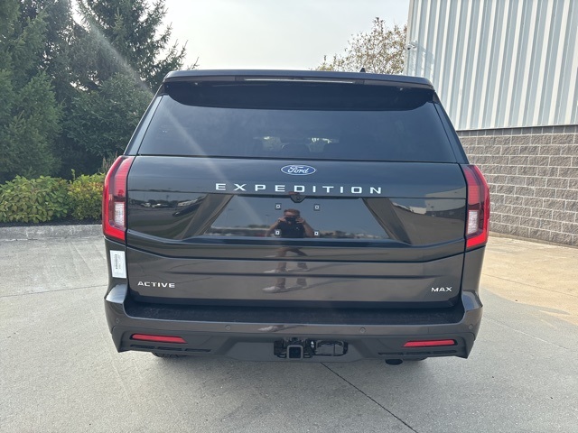 2025 Ford Expedition MAX photo 4
