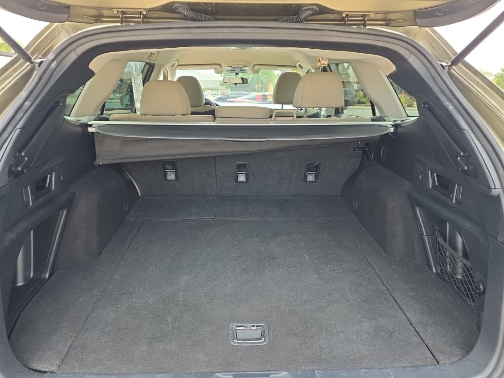 2022 Subaru Outback Premium photo 16