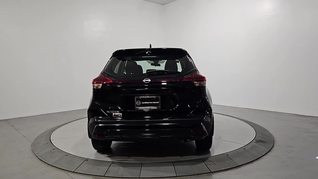 2024 Nissan Kicks S photo 2