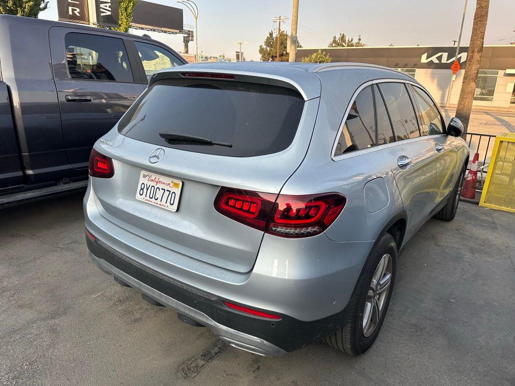 2021 Mercedes Benz GLC 300 photo 4
