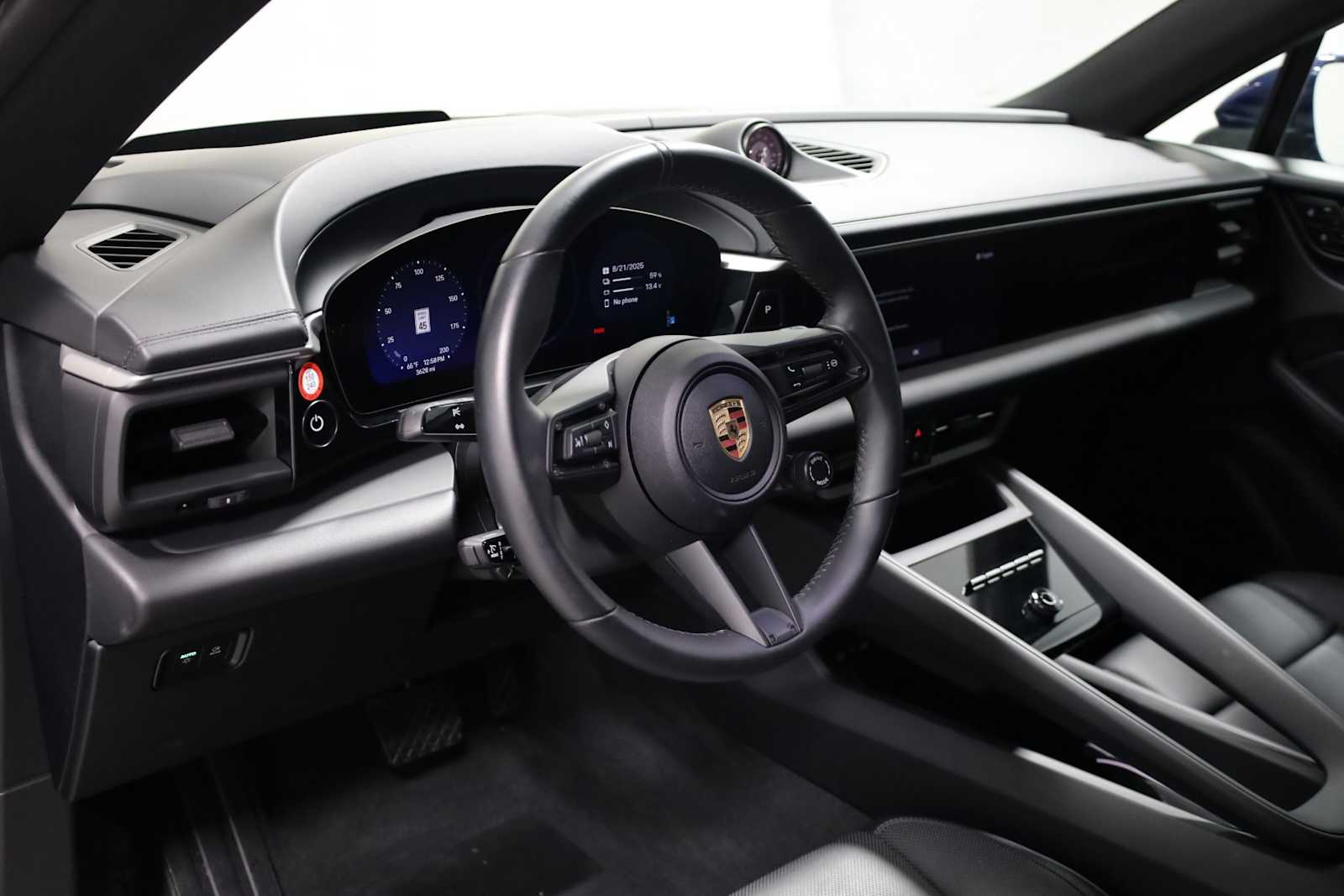 2024 Porsche Macan Electric 4 photo 4