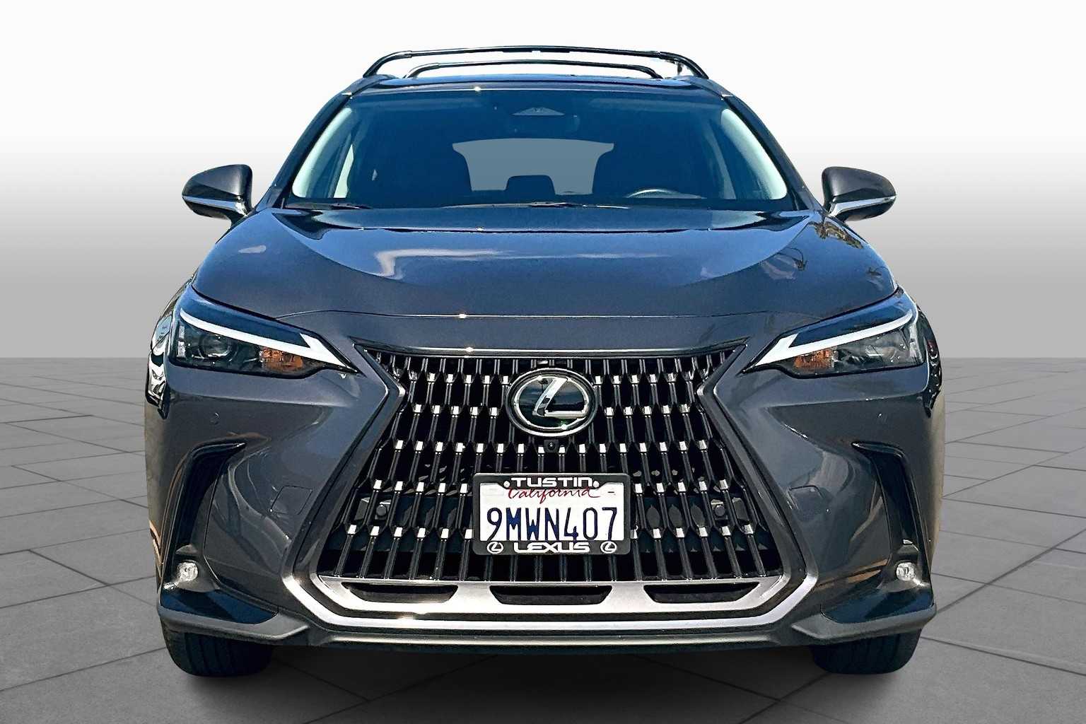 2025 Lexus NX Premium AWD photo 3