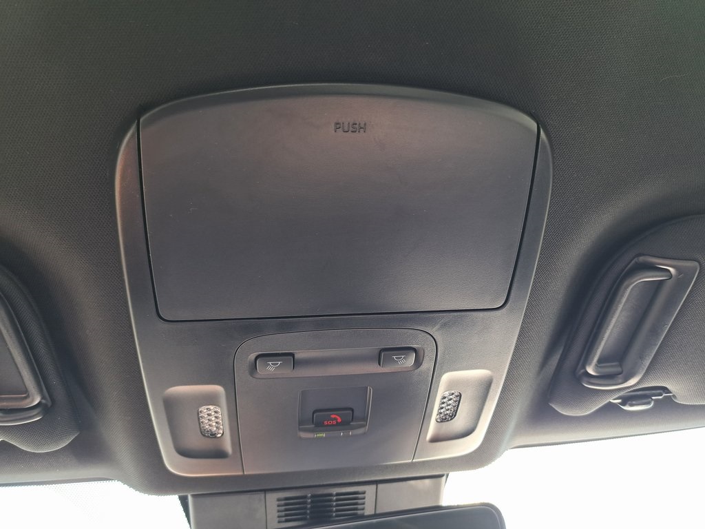 2025 Toyota Camry SE photo 21