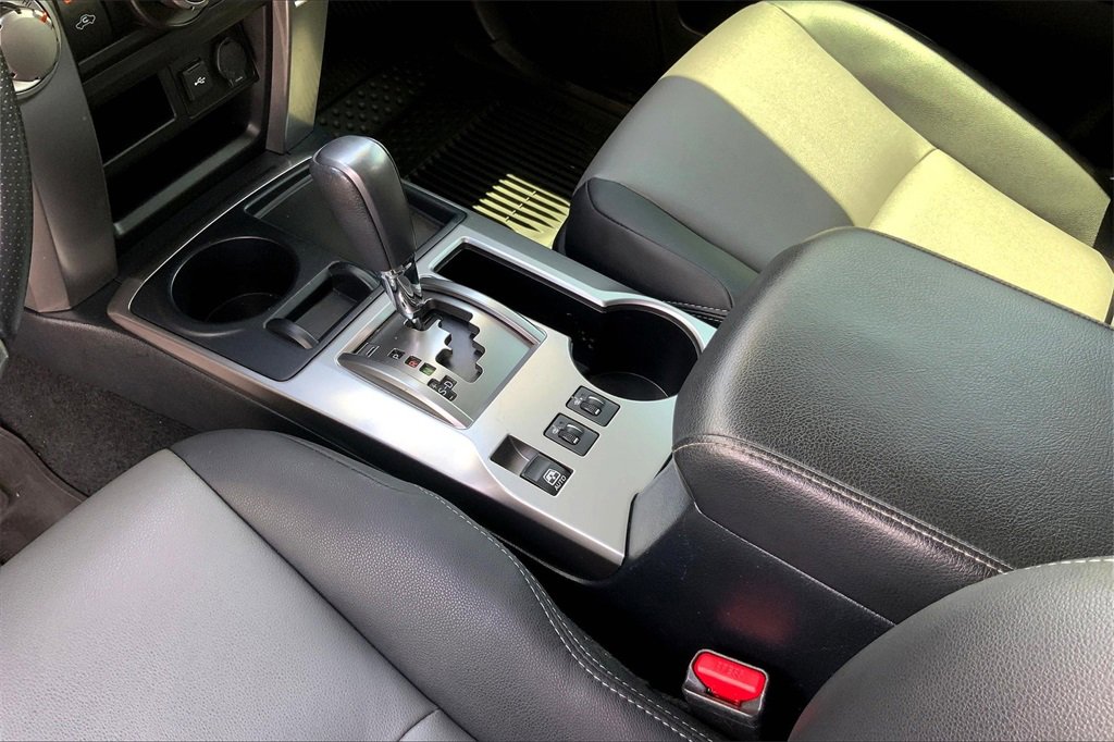 2023 Toyota 4Runner SR5 Premium photo 17