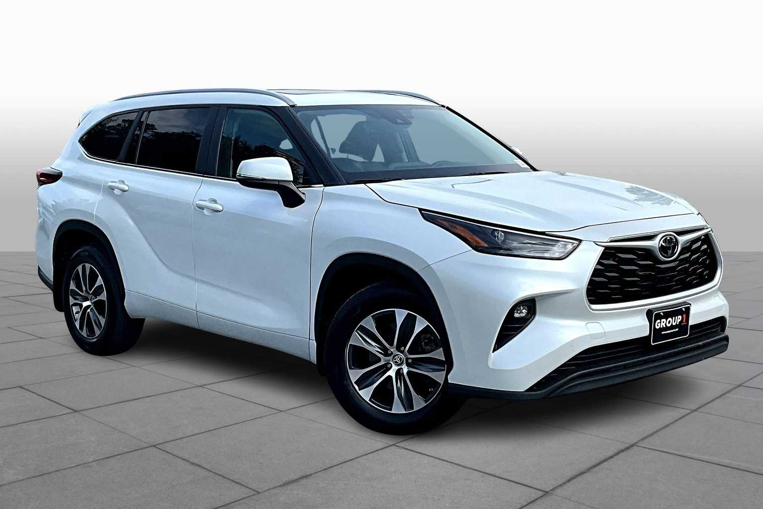 2023 Toyota Highlander Limited Platinum XLE XSE photo 2