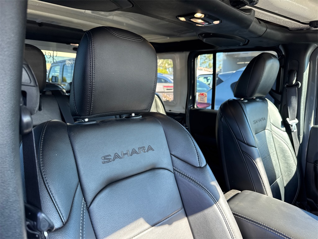 2023 Jeep Wrangler Sahara 4xe photo 4