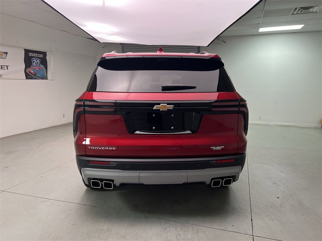 2026 Chevrolet Traverse photo 3