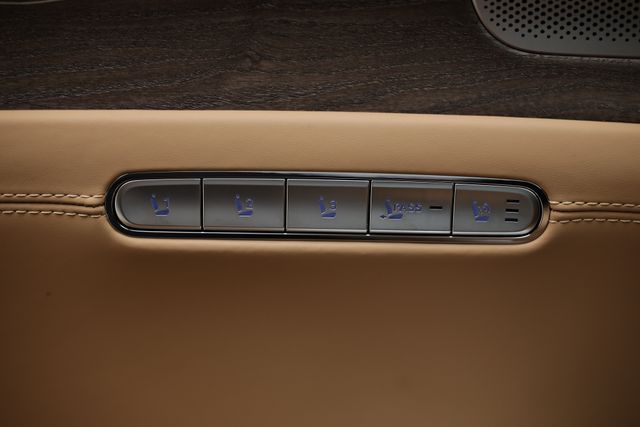 2025 Genesis G90 3.5T AWD photo 13