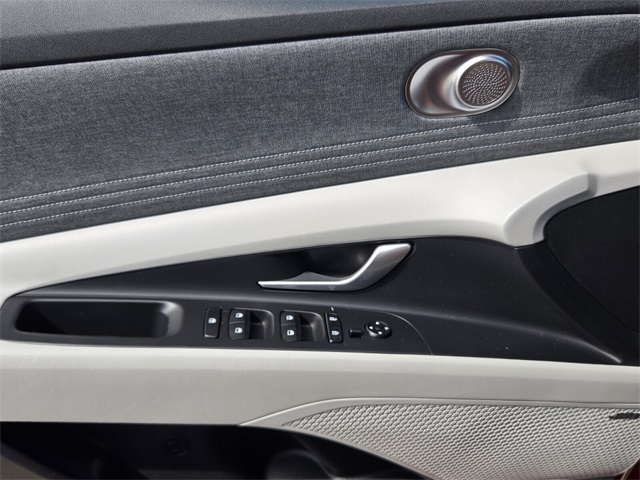 2023 Hyundai Elantra Limited photo 27