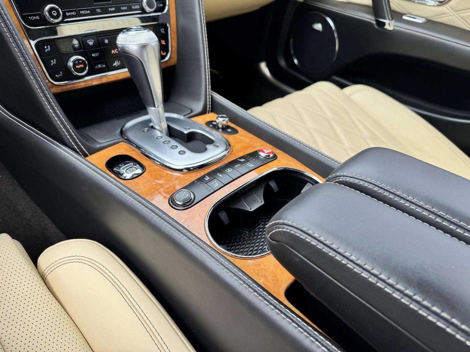 2014 Bentley Flying Spur Base photo 49