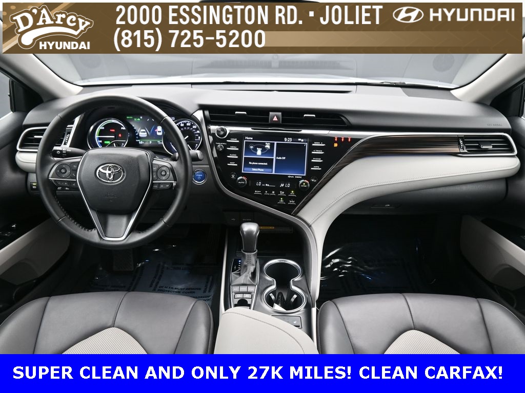 2020 Toyota Camry Hybrid XLE photo 12