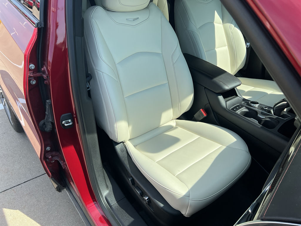 2019 Cadillac XT4 Sport photo 27