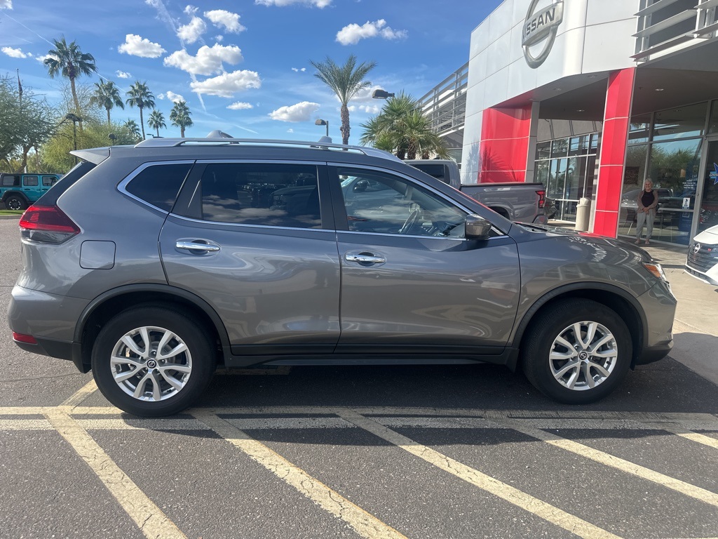 2020 Nissan Rogue SV photo 4