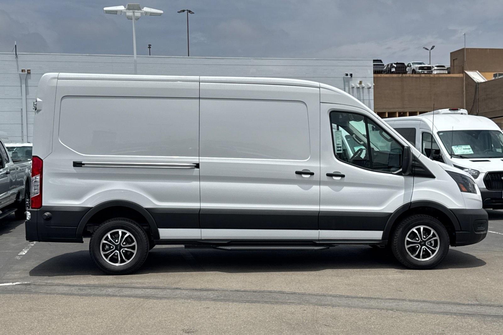 2024 Ford Transit photo 2