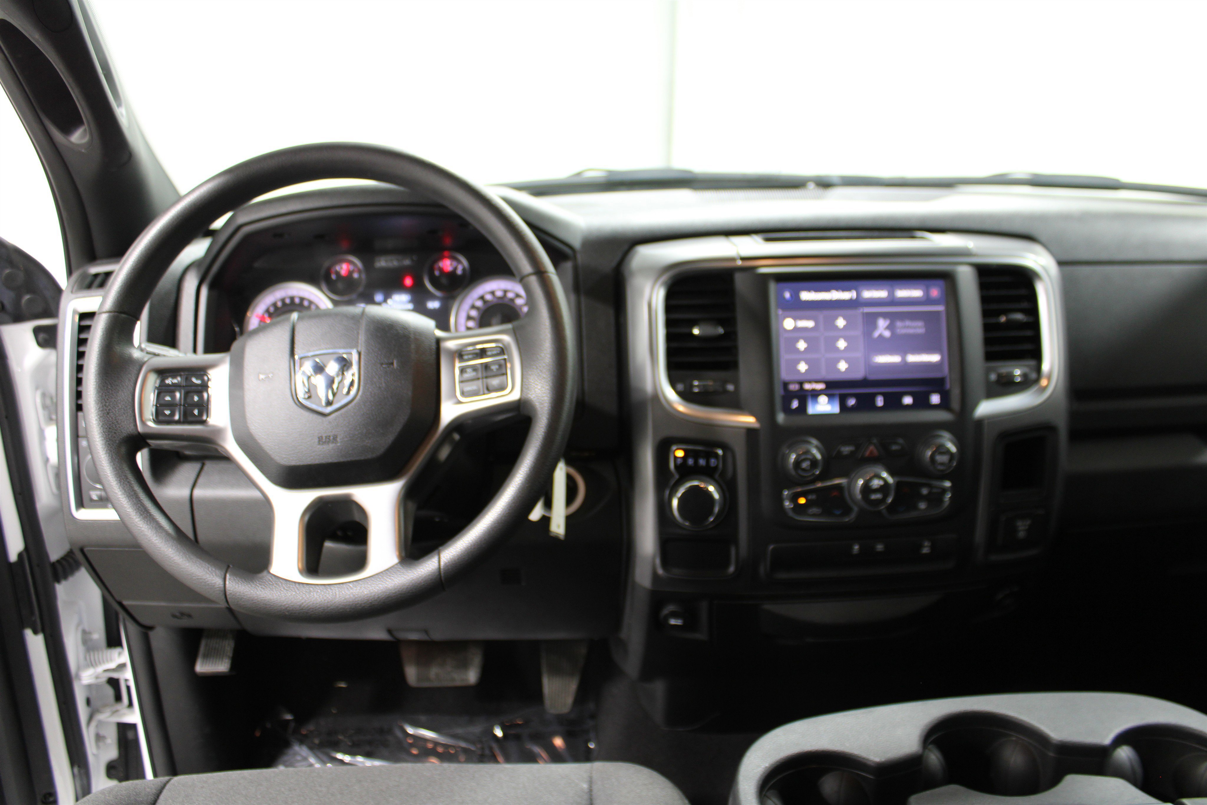 2024 Ram 1500 Classic Warlock photo 2