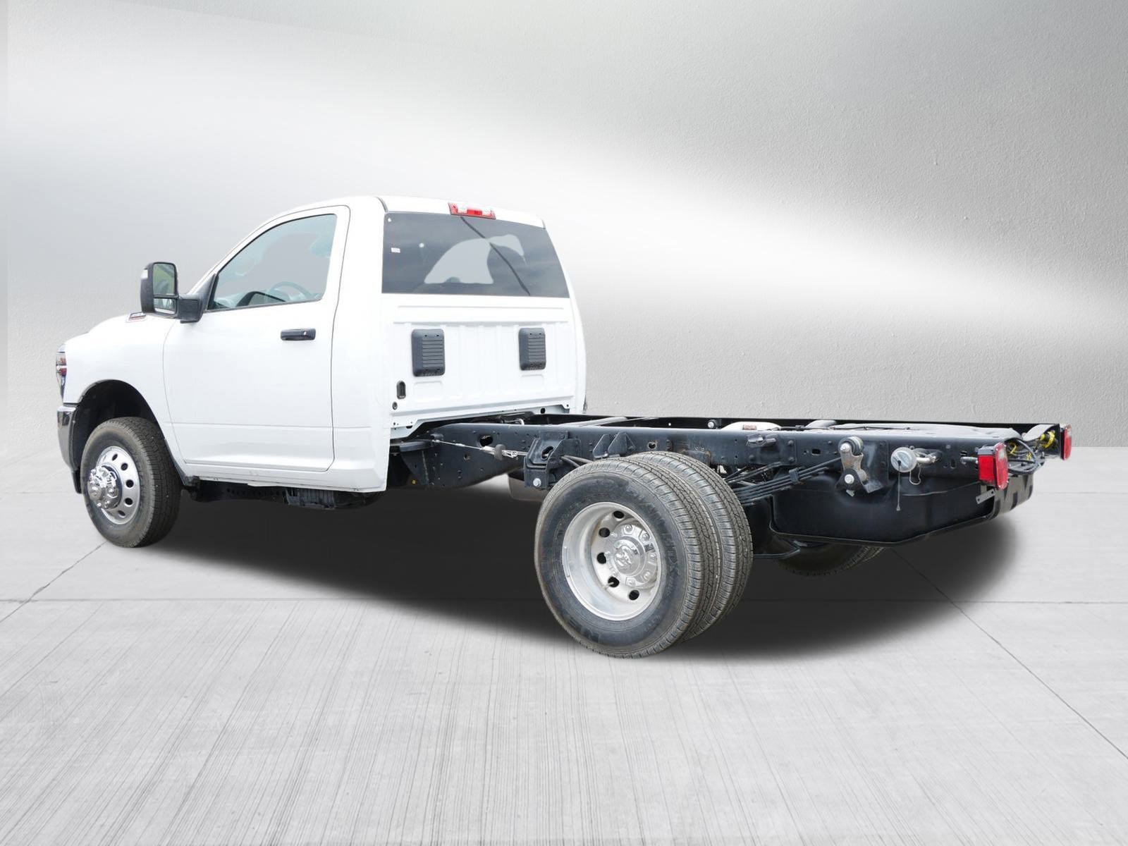 2025 Ram 3500 Tradesman photo 5