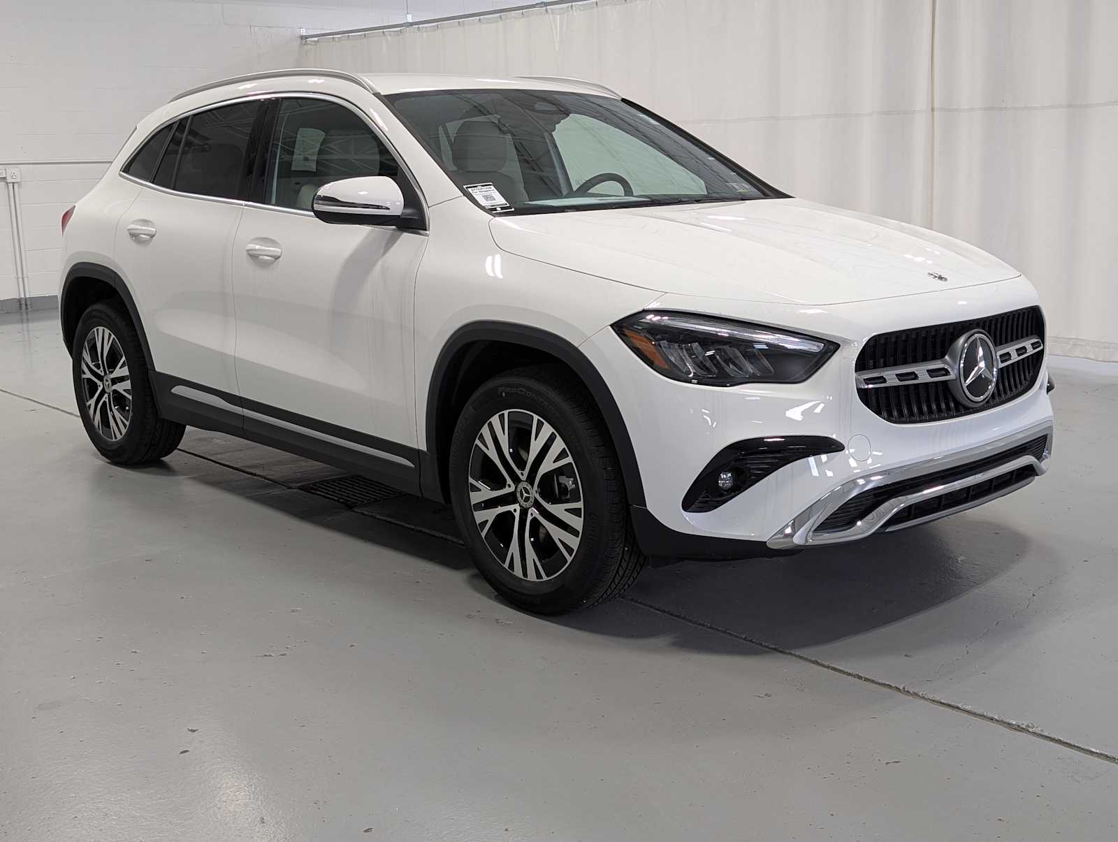 2025 Mercedes Benz GLA 250 4MATIC photo 4