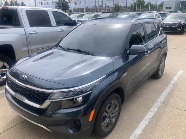 2021 Kia Seltos S photo 2
