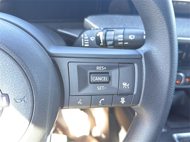 2025 Nissan Kicks SV photo 19