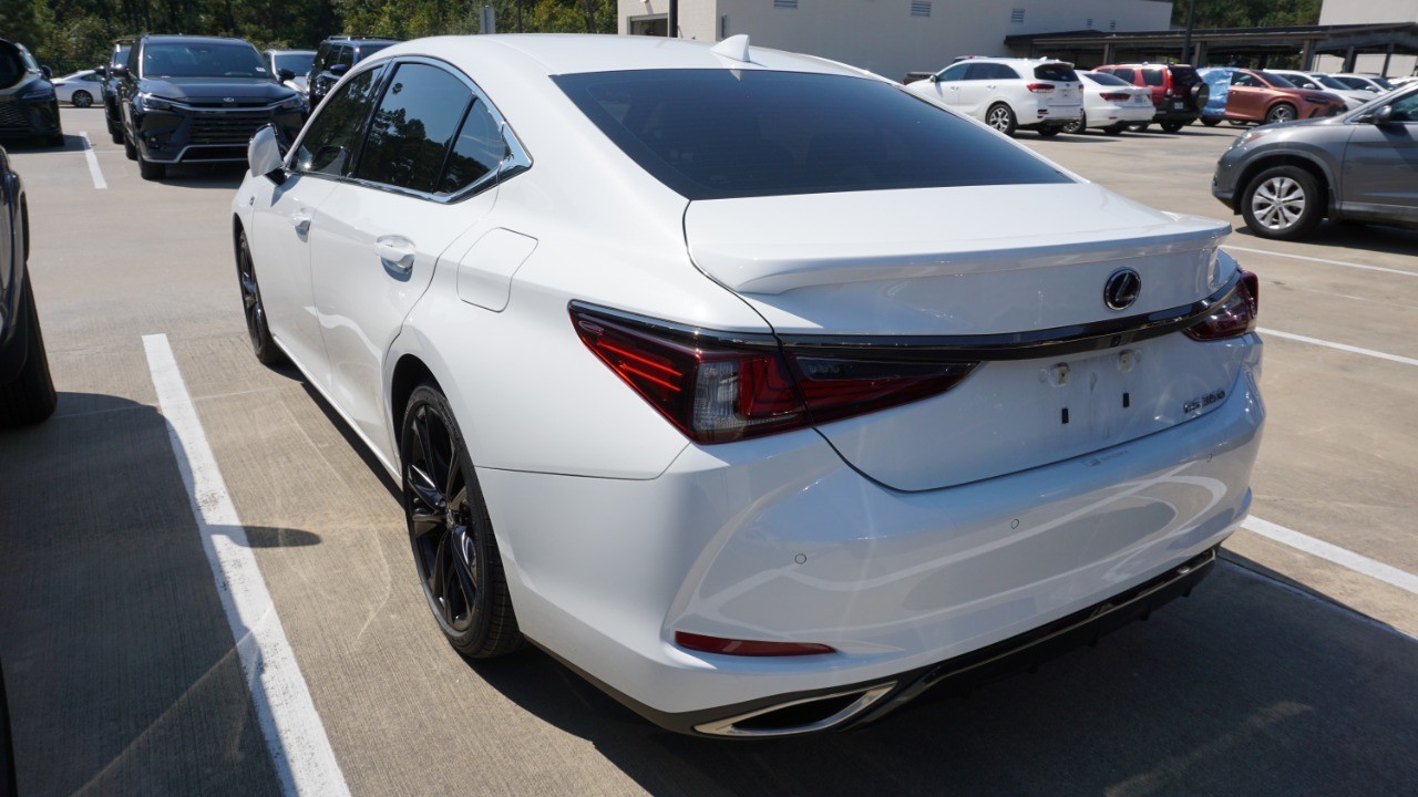 2023 Lexus ES F SPORT Handling photo 4