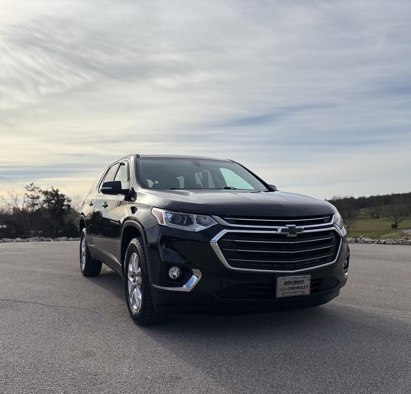 Used 2018 Chevrolet Traverse 1LT with VIN 1GNERGKW7JJ179341 for sale in Scottsburg, IN