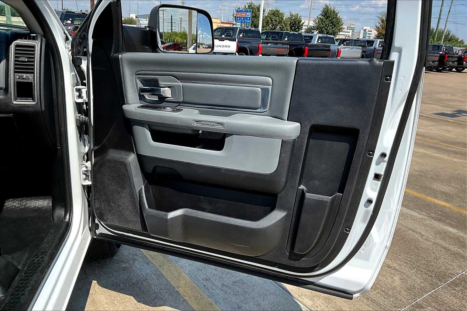 2018 Ram 1500 Tradesman photo 17