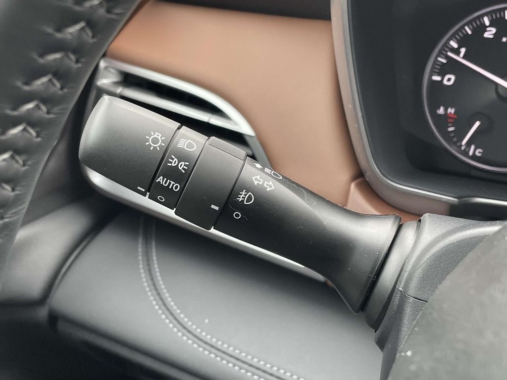 2025 Subaru Outback Touring XT photo 12