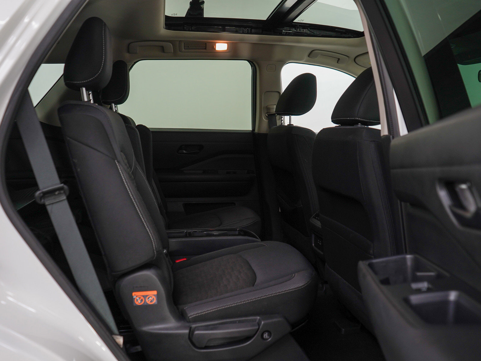 2024 Nissan Pathfinder SV photo 10