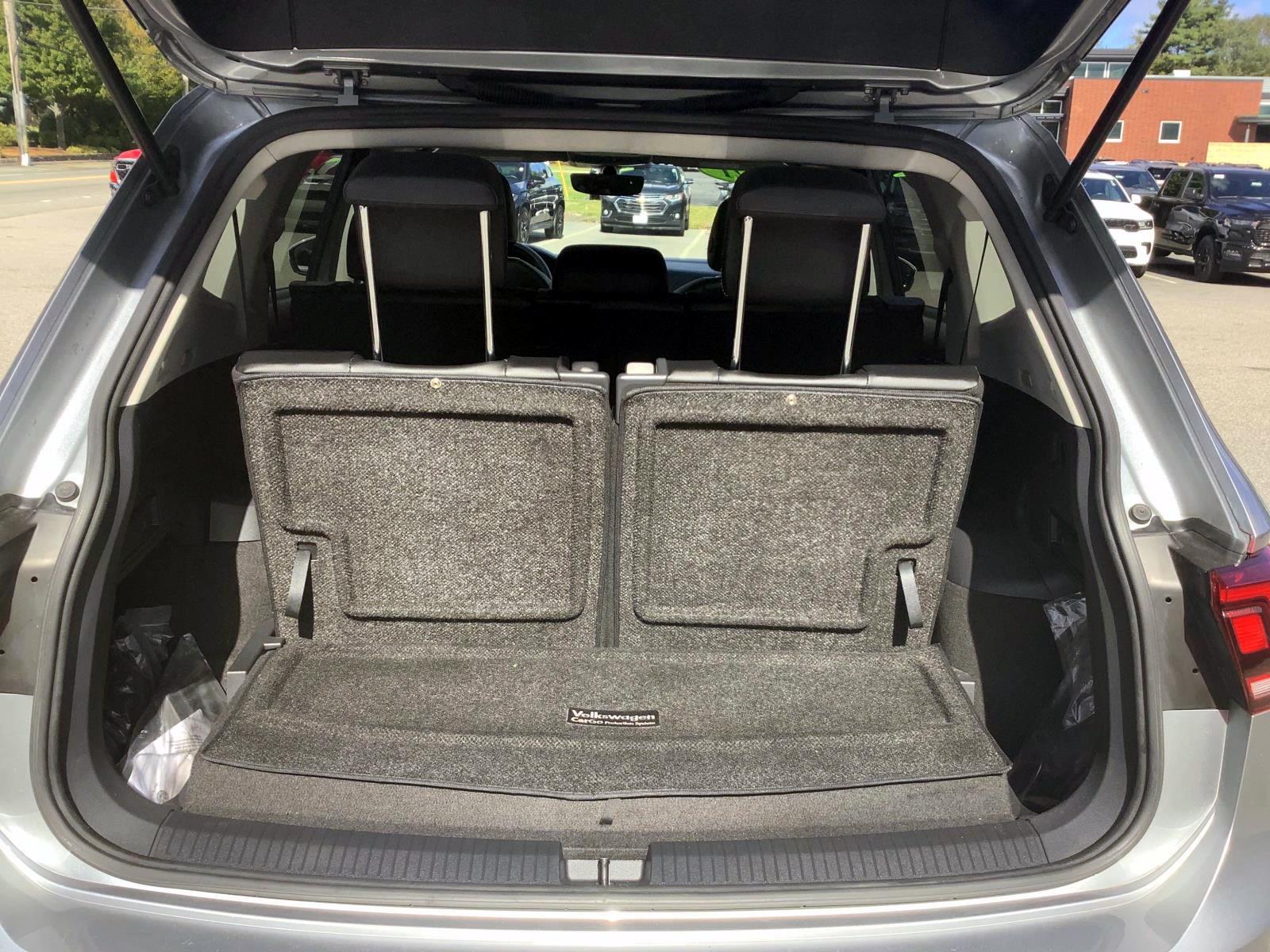 2021 Volkswagen Tiguan R-Line Black SEL photo 29