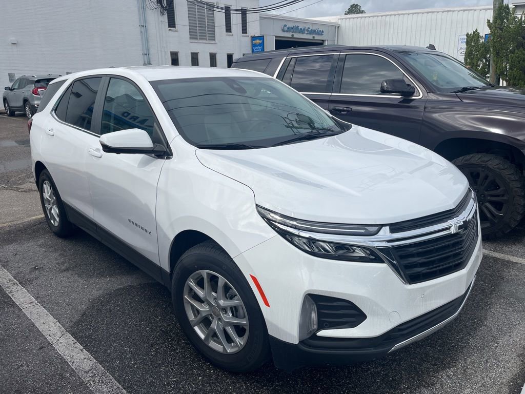 2024 Chevrolet Equinox LT's photo