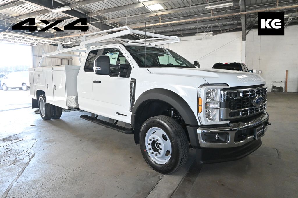 2026 Ford F-550 Super Duty Chassis Cab XL's photo