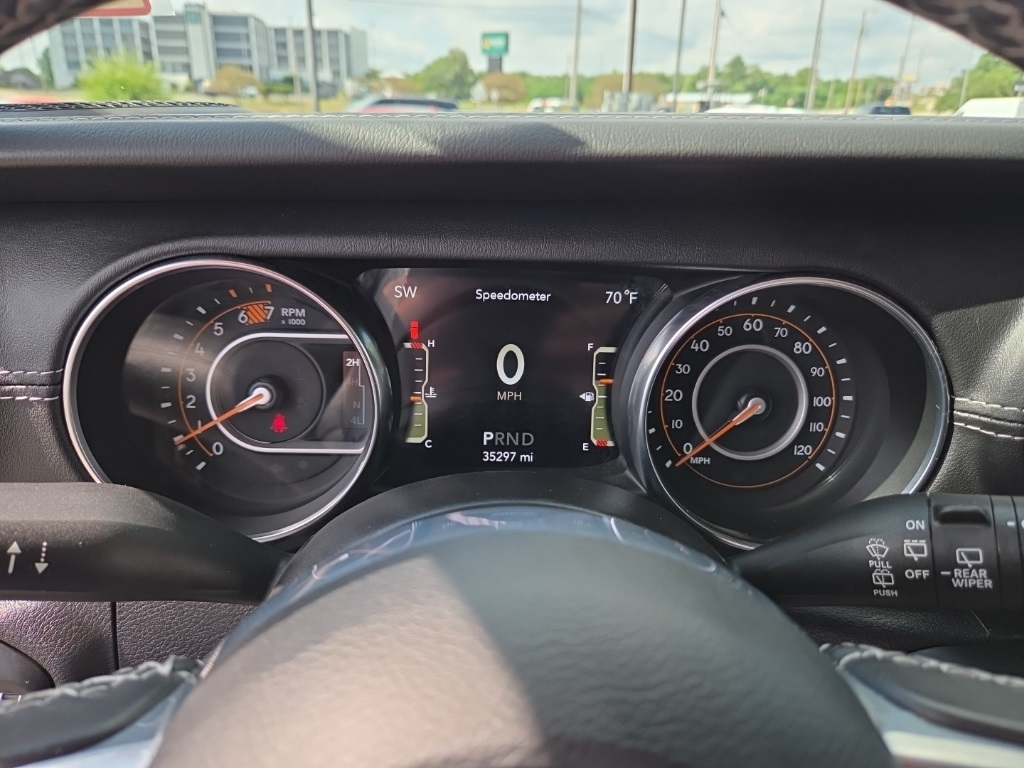 2021 Jeep Wrangler Unlimited Sahara photo 15