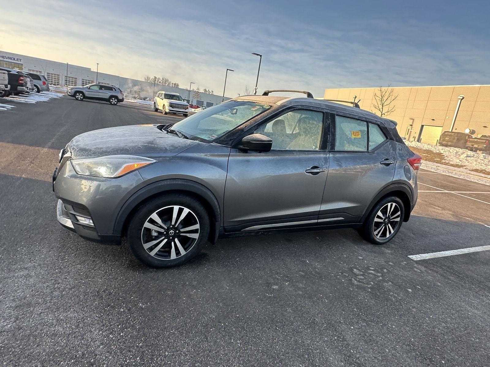 Used 2020 Nissan Kicks SR with VIN 3N1CP5DV9LL495210 for sale in Kansas City