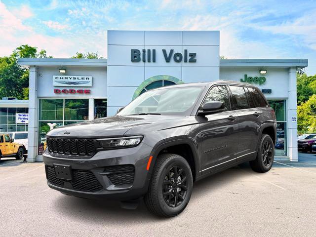 2025 Jeep Grand Cherokee Altitude's photo