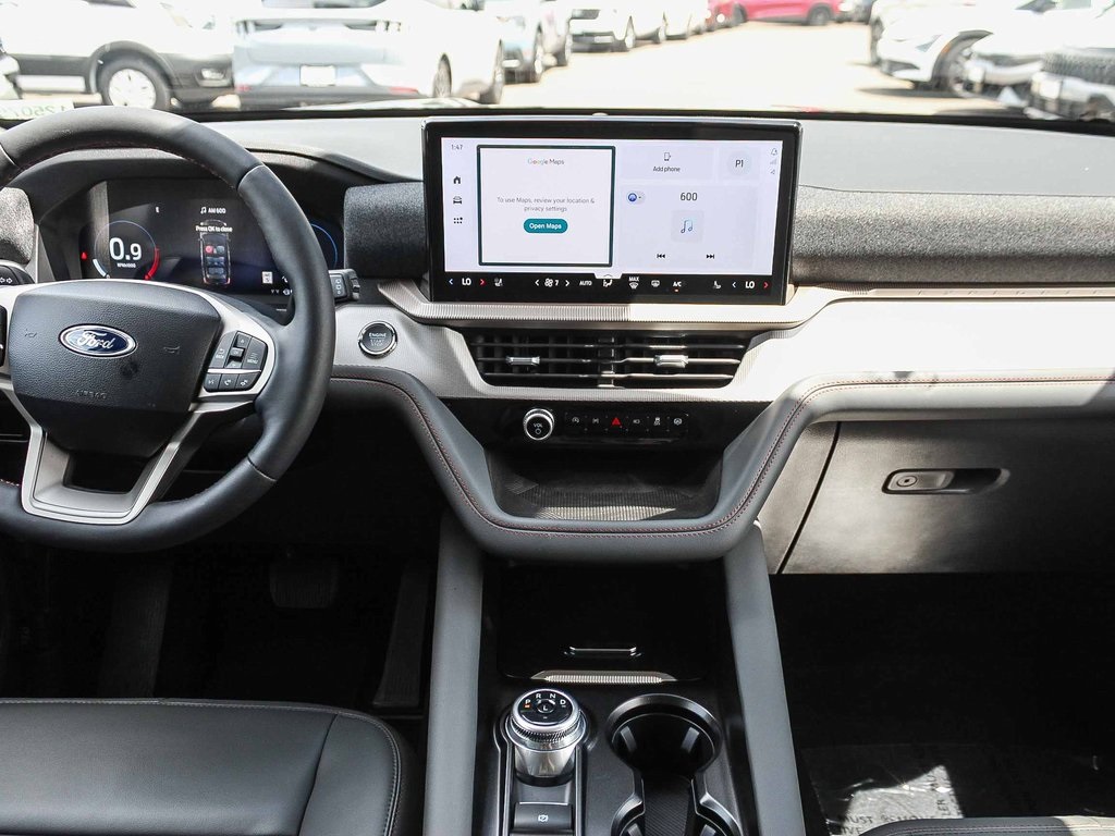 2025 Ford Explorer photo 12