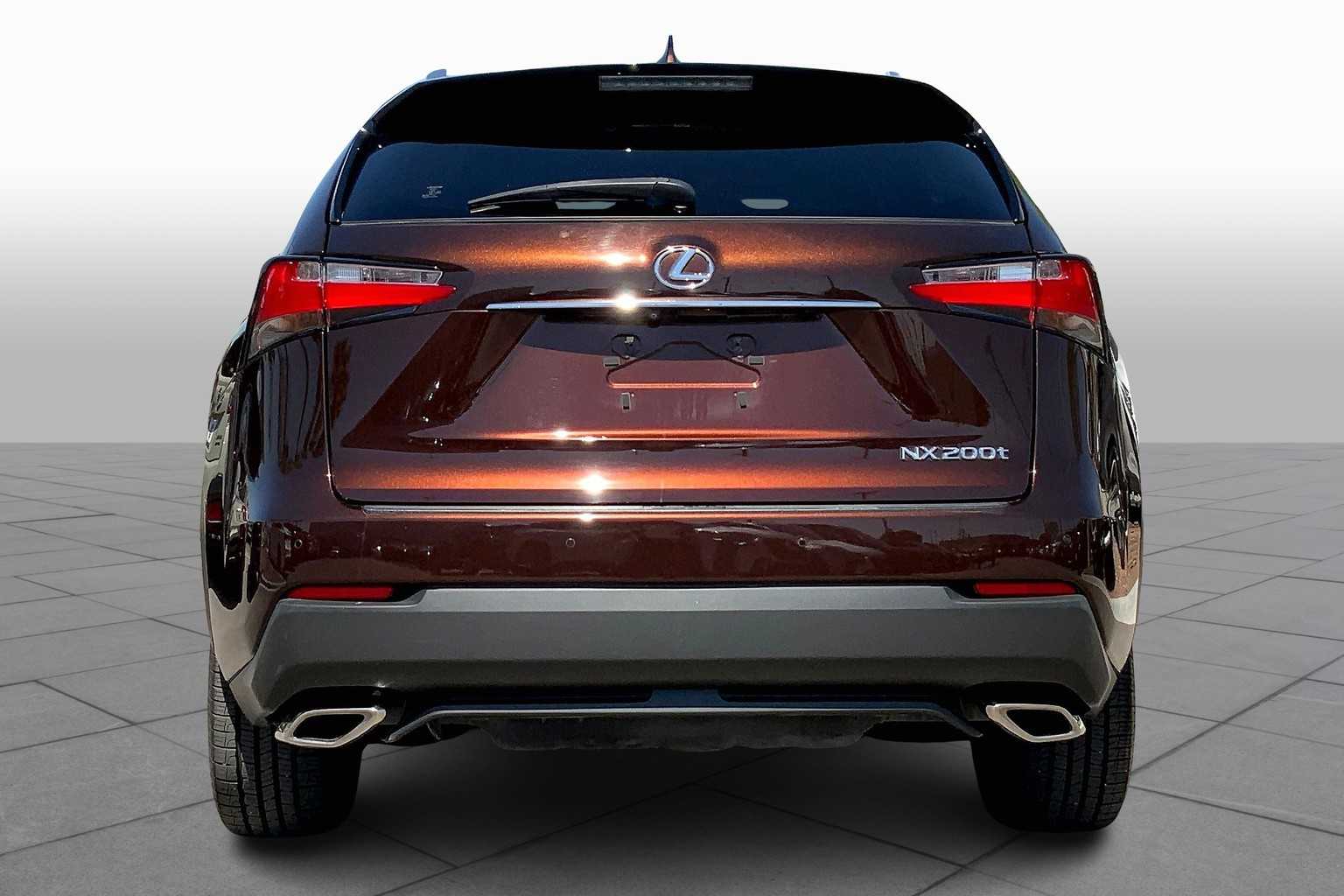 2017 Lexus NX 200t Luxury photo 4
