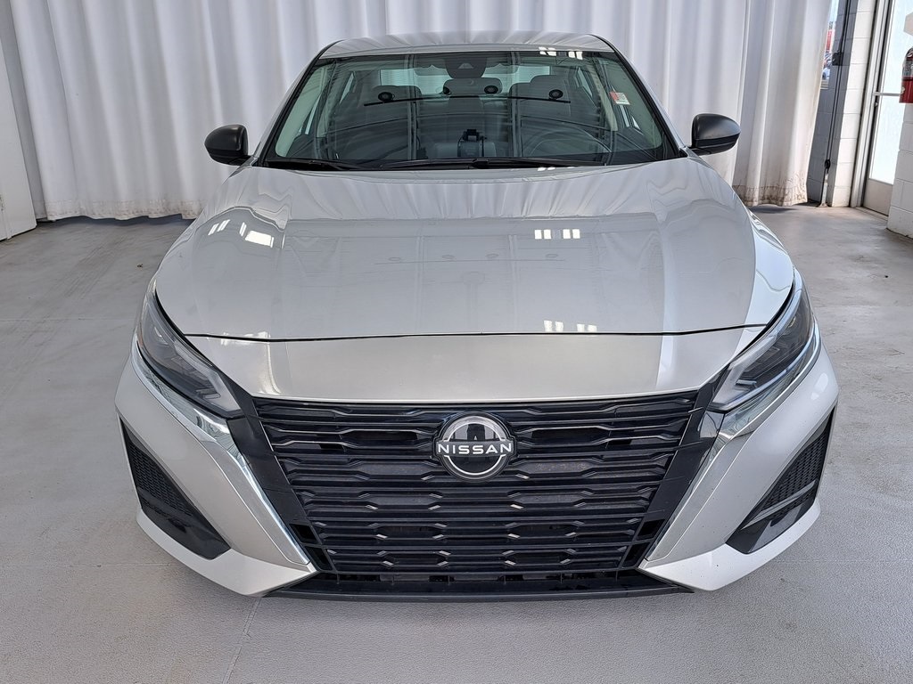 2024 Nissan Altima 2.5 SV photo 3