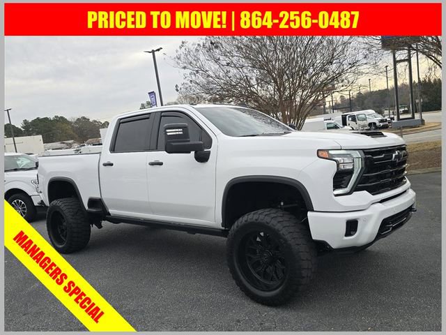 2024 Chevrolet Silverado HD LTZ's photo