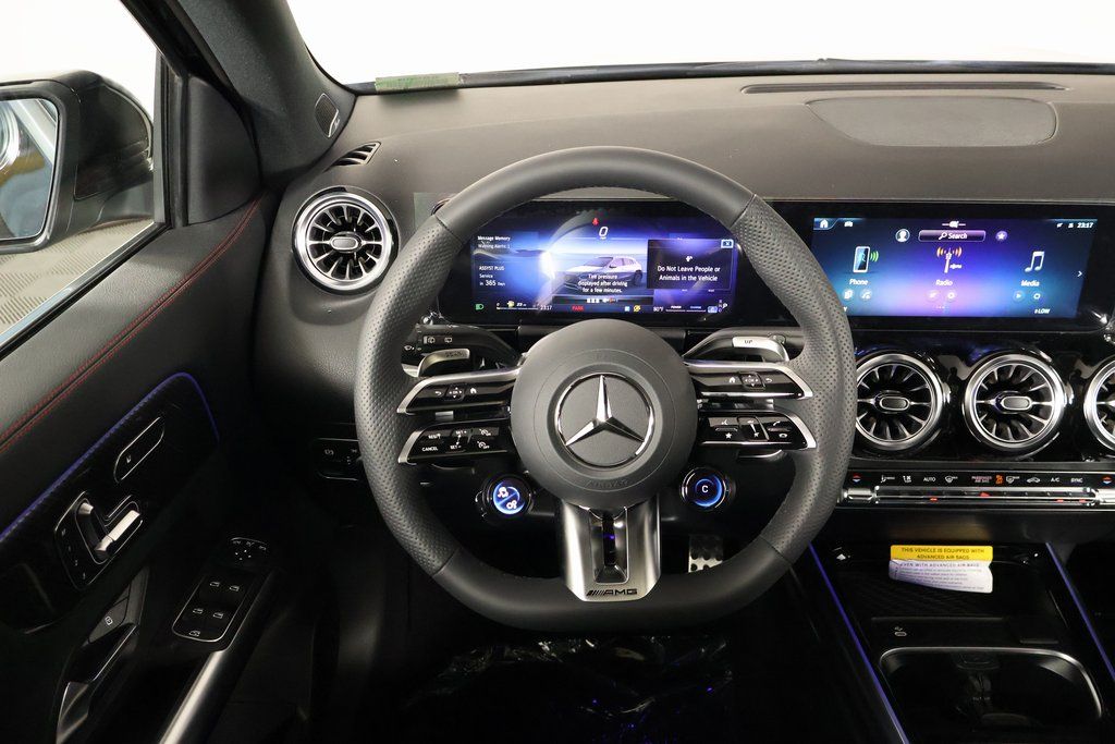 2025 Mercedes Benz GLA 35 AMG 4MATIC photo 3
