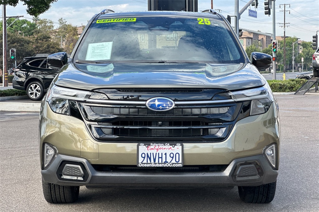 2025 Subaru Forester Touring photo 10