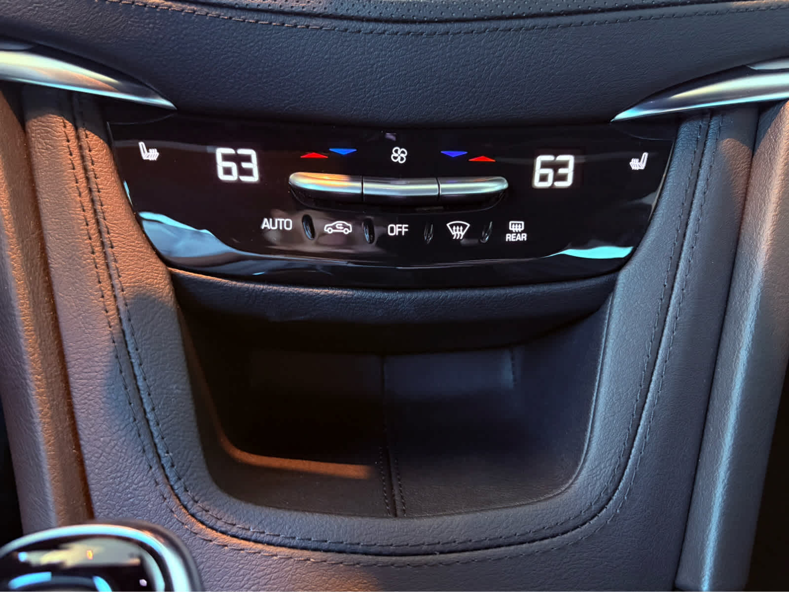 2025 Cadillac XT5 Luxury photo 12