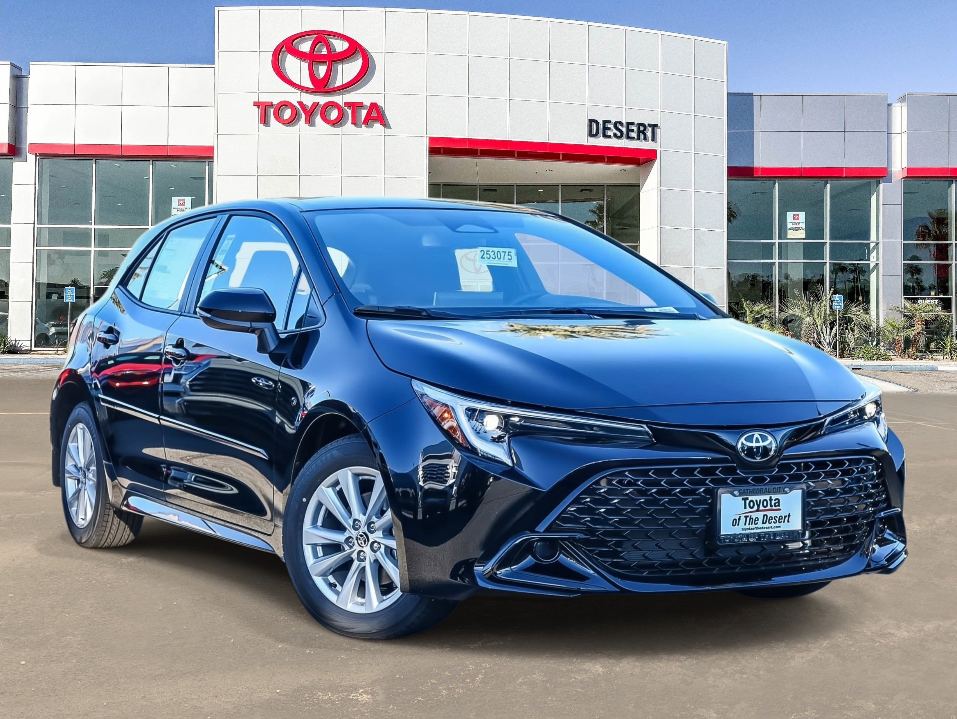 2026 Toyota Corolla Hatchback SE's photo