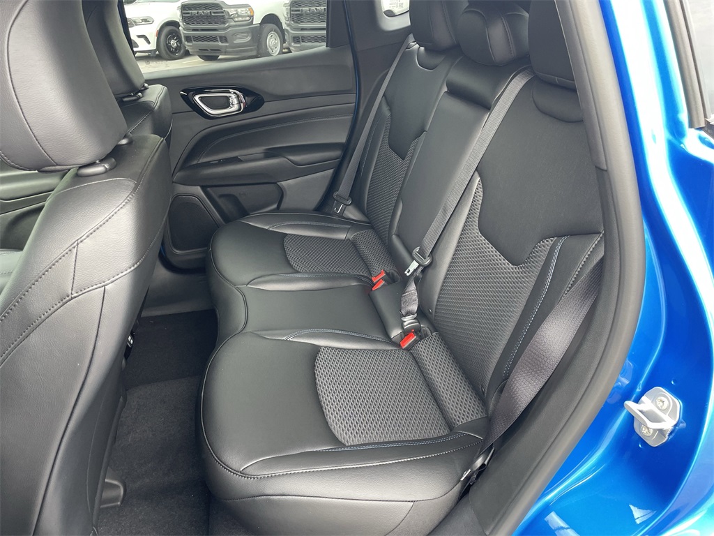 2025 Jeep Compass Latitude photo 29