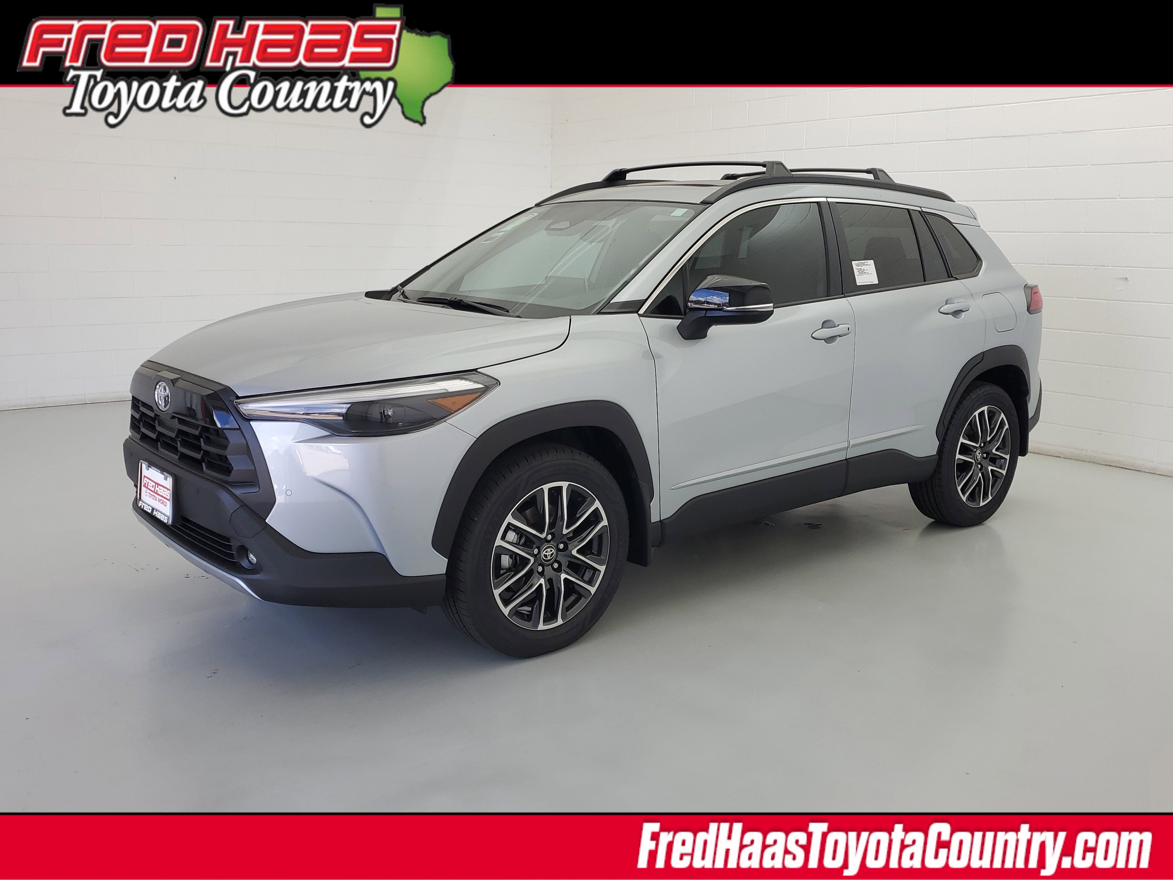 2026 Toyota Corolla Cross XLE's photo