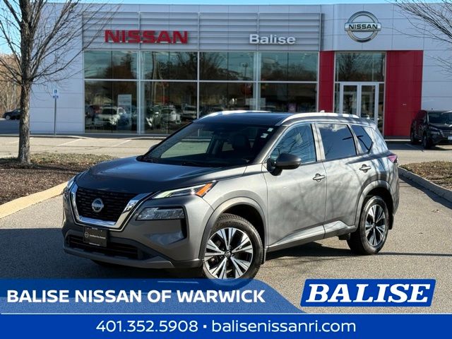 2022 Nissan Rogue SV's photo