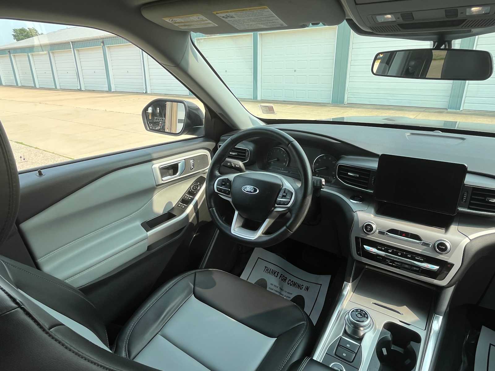 2023 Ford Explorer XLT photo 16