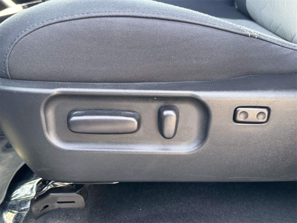 2023 Toyota Tacoma TRD Off-Road photo 28