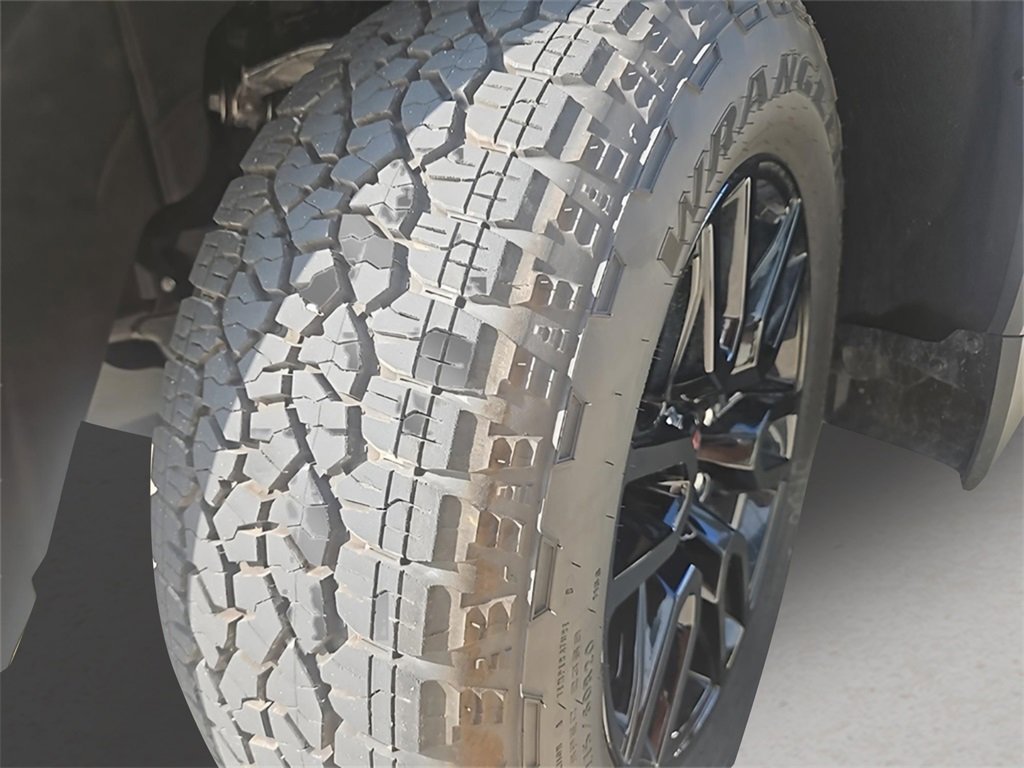 2024 Gmc Sierra Elevation photo 40