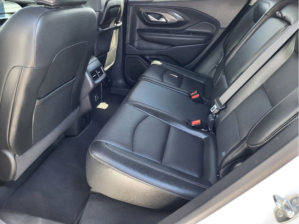 2023 Gmc Terrain SLT photo 9